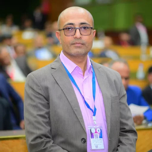 الدكتور / احمد عبدالملك شرف الدين